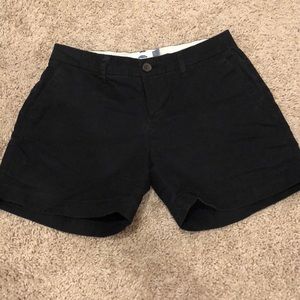 Black Old Navy shorts